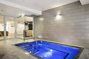 Lux 2BR Apt on Hindmarsh SQ-Pool-Gym-Sauna-Parking - Image 4