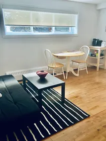 Clean, cozy, well located only 400m walk to subway - Image 3