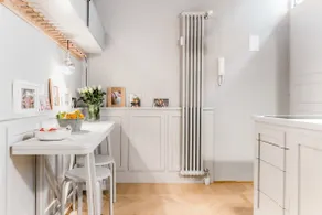 Small, well-kept loft in a lively building in Testaccio - Image 3