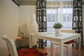 Hiroyuki's apartment with WiFi, bicycle rental, and 2 single beds. - Image 2