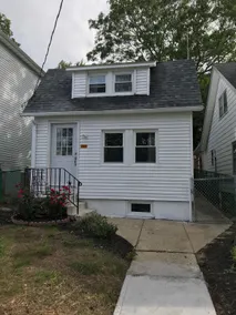 Bayside Bungalow - Image 2