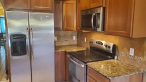 Roomy 1BD Apartment Near University Medical Center - Image 3