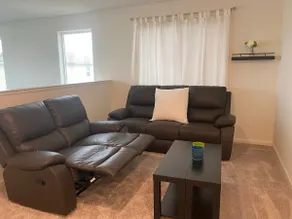 SS Large 6BR Home · Perfect for Groups - Image 4