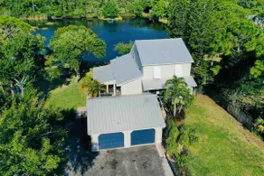 Modern Lakeview Oasis Close to the Coast - Image 2