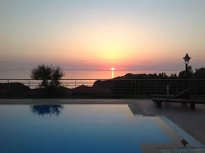 Molivos Sunset Apartments - Image 3