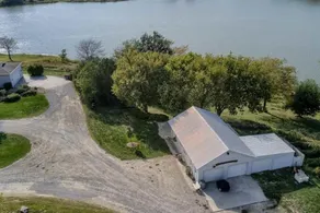 Vineyard Cottage with Lake view - Image 3