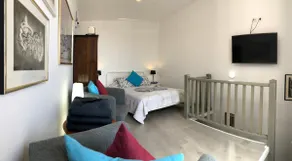 Village house completely renovated with 4 apartments, with courtyard in Arico Viejo. - Image 3
