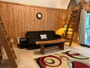 Cozy cabin, screened porch in Southern Indiana - Image 4