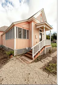 The Peach House - Image 2