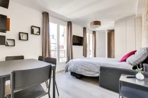 12 Eiffel Tower Apartment for 4 people - Image 3