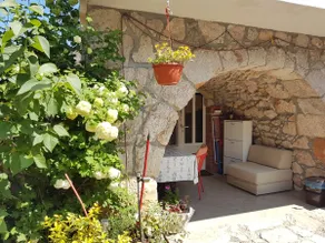 Studio Mari with a stone terrace and parking - Image 4