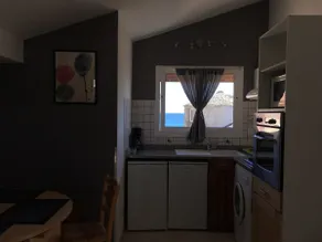 Beachfront, fully equipped apartment, 4 people - Image 3