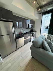 Cozy Bright Downtown 1 bed wifi laundry - Image 5