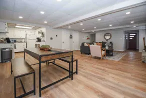 Game room| W/D| Fire pit| Full Kitchen| BBQ| Walk! - Image 3