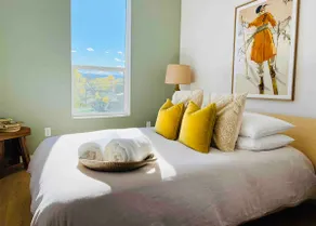 Downtown Bozeman, 1 bedroom condo with extra Murphy bed or office space. - Image 2