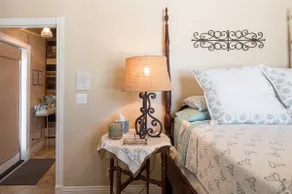 Cozy Private Suite with Private Entrance - Image 3