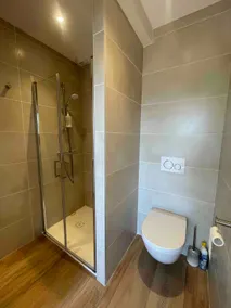 Air-conditioned 2-room in new villa, private parking - Image 5