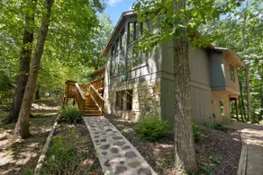 🌟Cozy mountain home w/Lv2 EV, hot tub & 🎱 - Image 2
