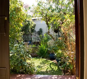Petal Faire Cottage - Image 4