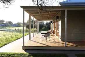 Tea Garden Creek Cottage - Image 2