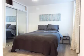 ***BEST LOCAL APARTMENT MINUTES TO NYC *** - Image 3