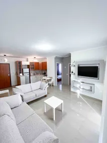 “Euphoria” Renovated 2 bedroom apartment - Image 3