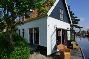 Holiday Home in Hindeloopen by Lake - Image 5