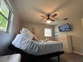 Most Comfortable Bed • Pet Friendly • 2 Baths • 4 Beds • 4mi to Clearwater Beach - Image 3