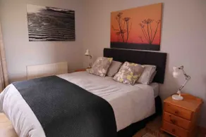 Ambrisbeg Cottage, Loch Quien, Isle of Bute - Image 3