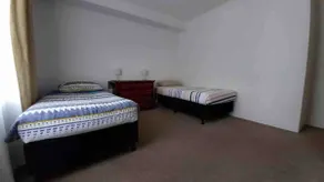 Kingston friendly 2BD with coffee smell - Image 3