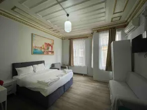 Studio House in Golden Horn - Image 2