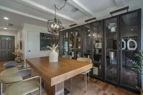 Sunny SoCo House: Explore Austin with Ease! - Image 4