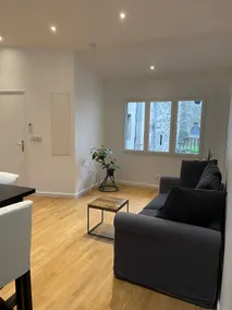 Nice apartment, secure courtyard for bike/motorcycle - Image 5