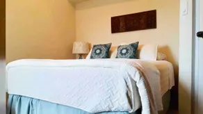 Condo in Downtown! 24/7 Security Near Papas & Beer - Image 5