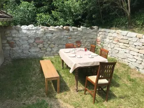 Villa apartment with fireplace and garden - Image 5