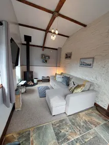 The ”Moo”tel (Eco Hot Tub Available To Hire) - Image 4