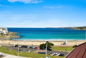 The Rooftop: Beachfront views+ Parking+ BBQ+ Bar - Image 3
