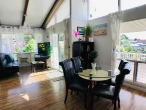 1bd/1bath Kaimuki Hill Top, Ocean View, Huge Patio - Image 2