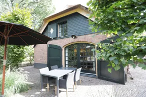 Unique detached thatched cottage by the heath - Image 2