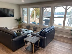 Lake Escape with Hot Tub & Optional Pontoon Rental - Image 3
