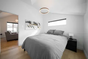 Executive Style Suite in Beautiful Forest Heights - Image 5