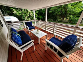 Pet friendly minutes to beach - Image 3