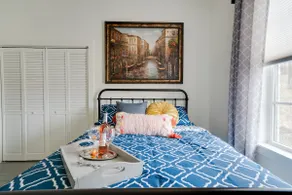 Lakeside Luxury - Image 4
