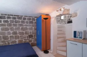 Apartment Tudor - Image 5