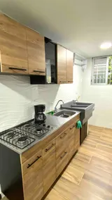 Studio apartment close to downtown - Image 4