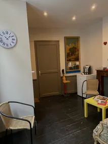 Small studio ”The Library” Downtown! - Image 5