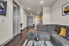 Relaxing Home-like 1bd Rooftop with City View - Image 2