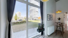 Bright 1 bedroom– Beachside & Modern Amenities - Image 4