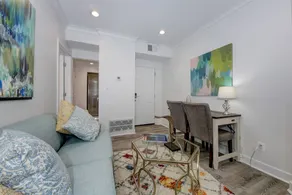 Suite 5 - DuPont/Kalorama Luxury Apartment - Image 4