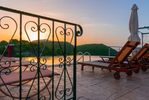 Traditional apartment with pool - Image 5